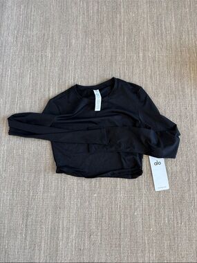 ALO Yoga Black Long Sleeve Crop Tee